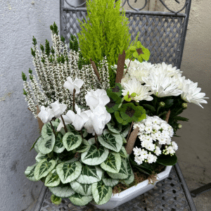 Composition blanche fleuriste carcassonne toussaint